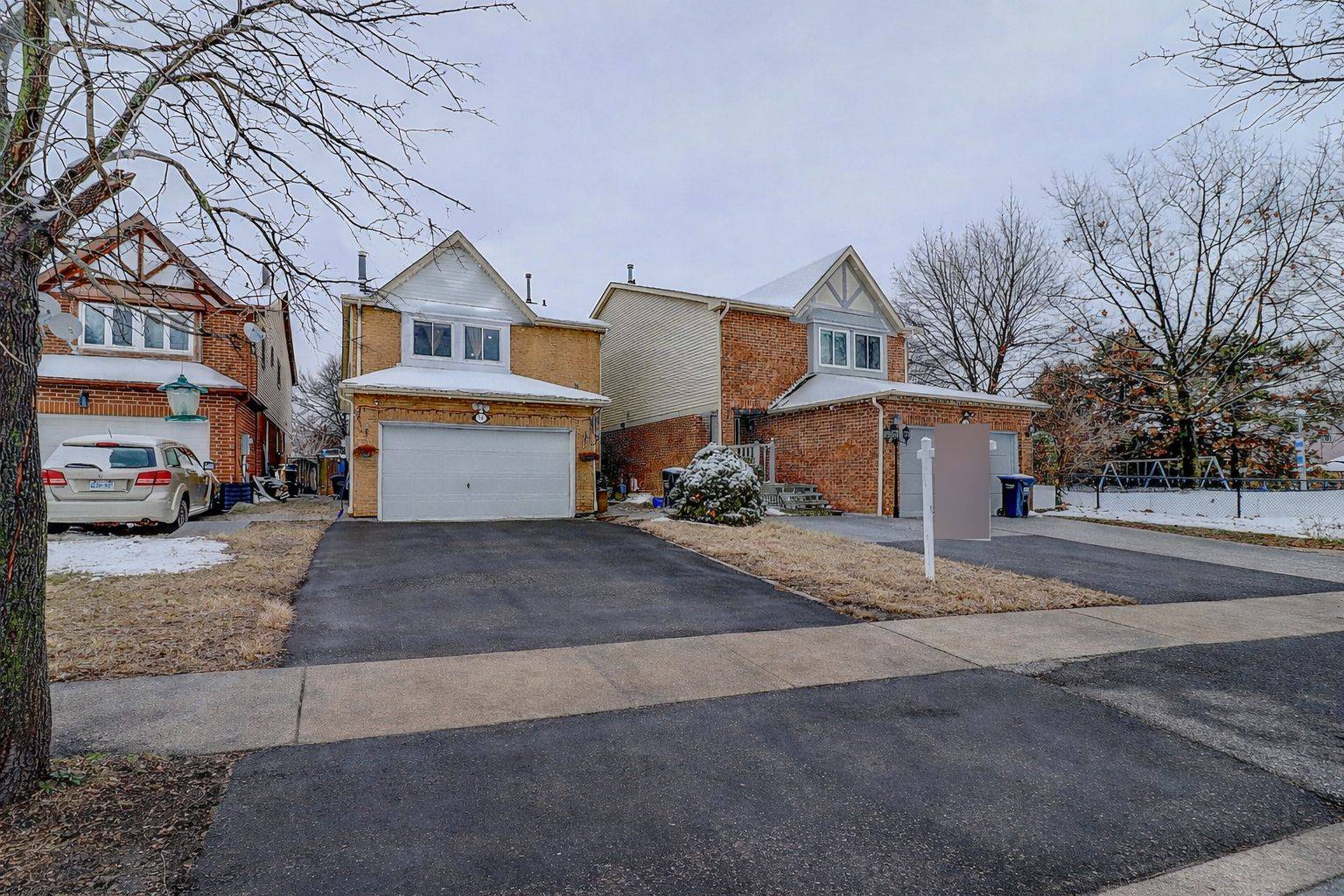 Brampton, ON L6Y 2V8,56 Bridekirk PL