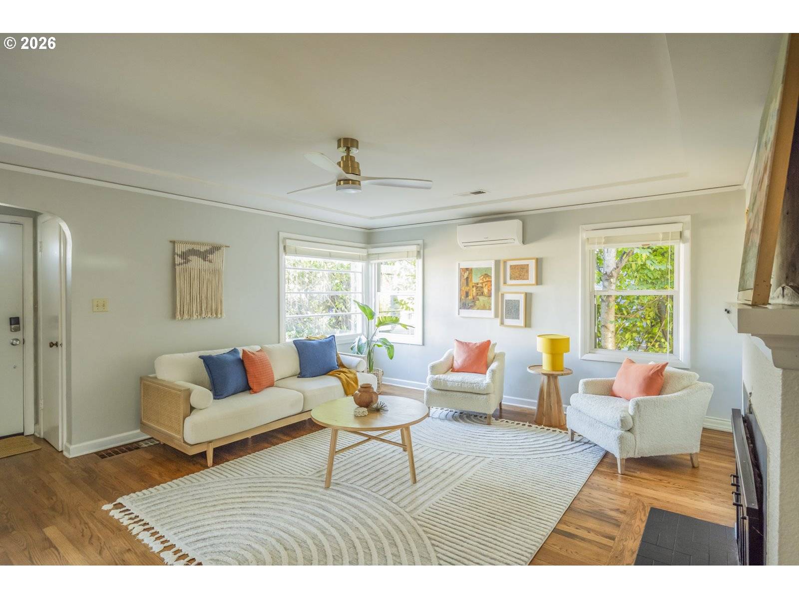 Portland, OR 97215,8038 SE SALMON ST