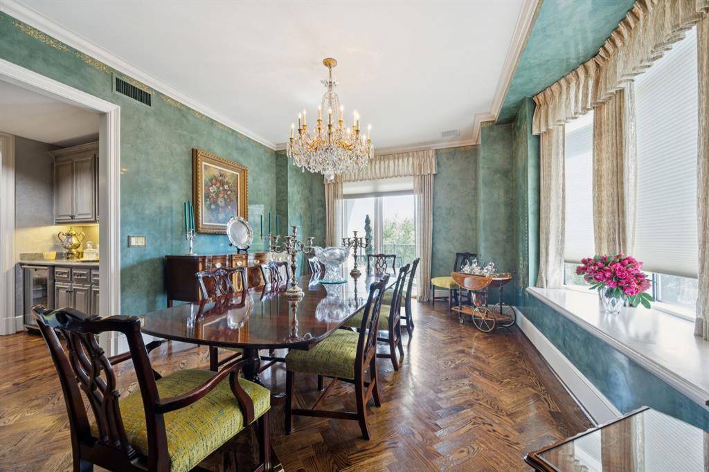 Dallas, TX 75219,3505 Turtle Creek Boulevard #3B