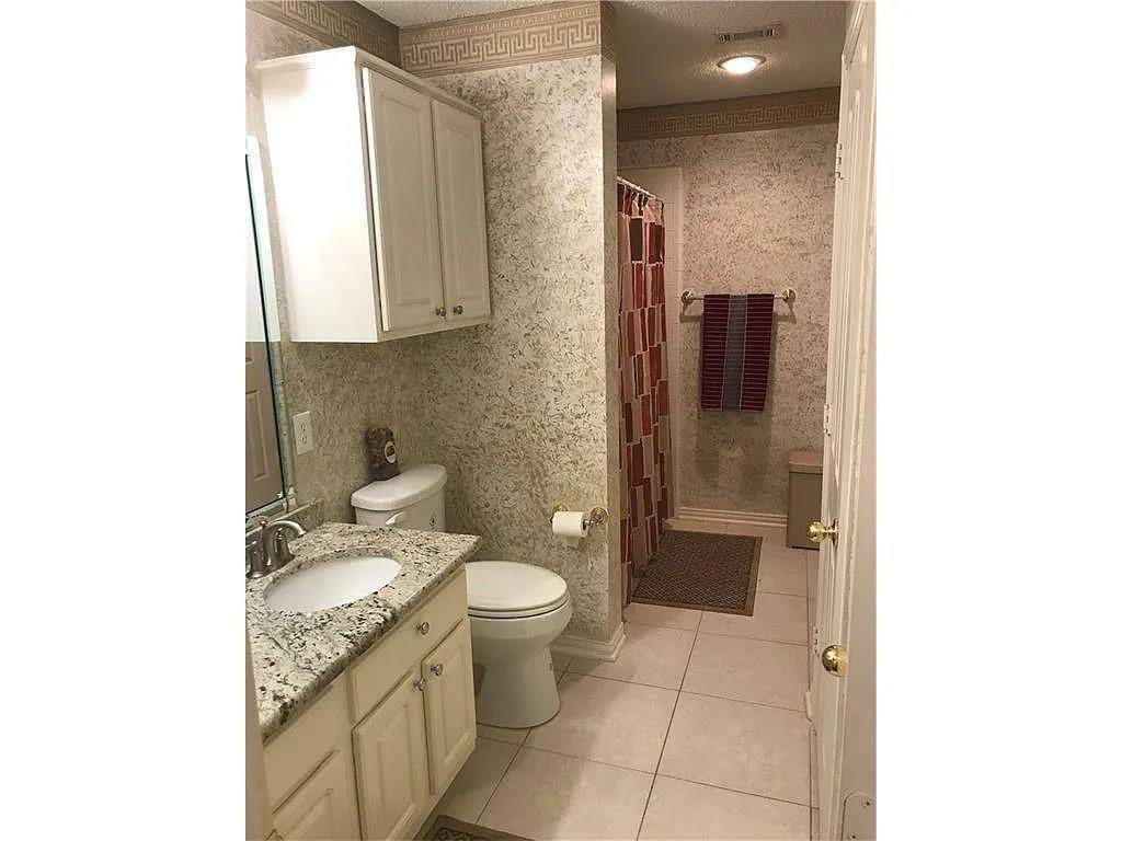 Irving, TX 75063,9400 Western Trail