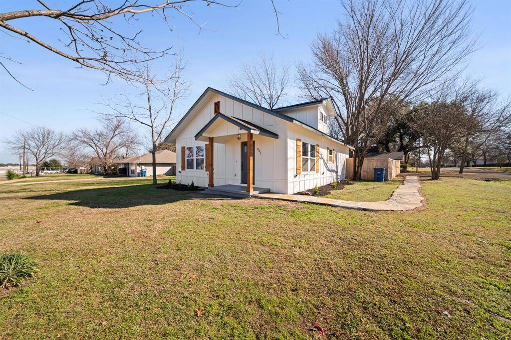 Ennis, TX 75119,801 E Brown Street