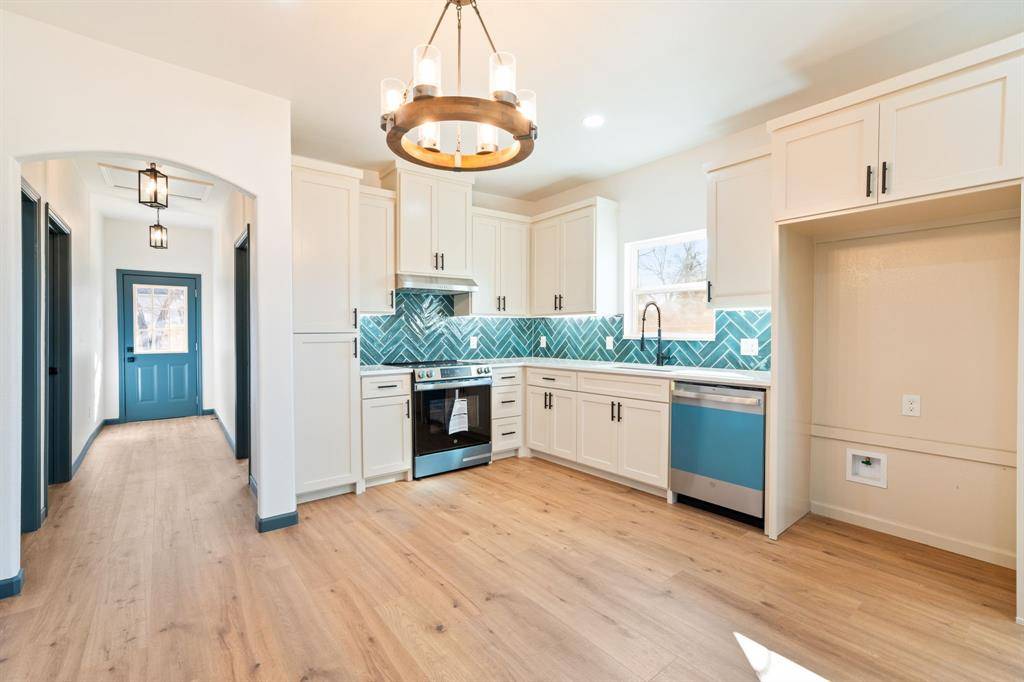 Ennis, TX 75119,801 E Brown Street