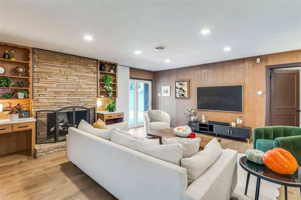 Dallas, TX 75211,2855 S 9th Street