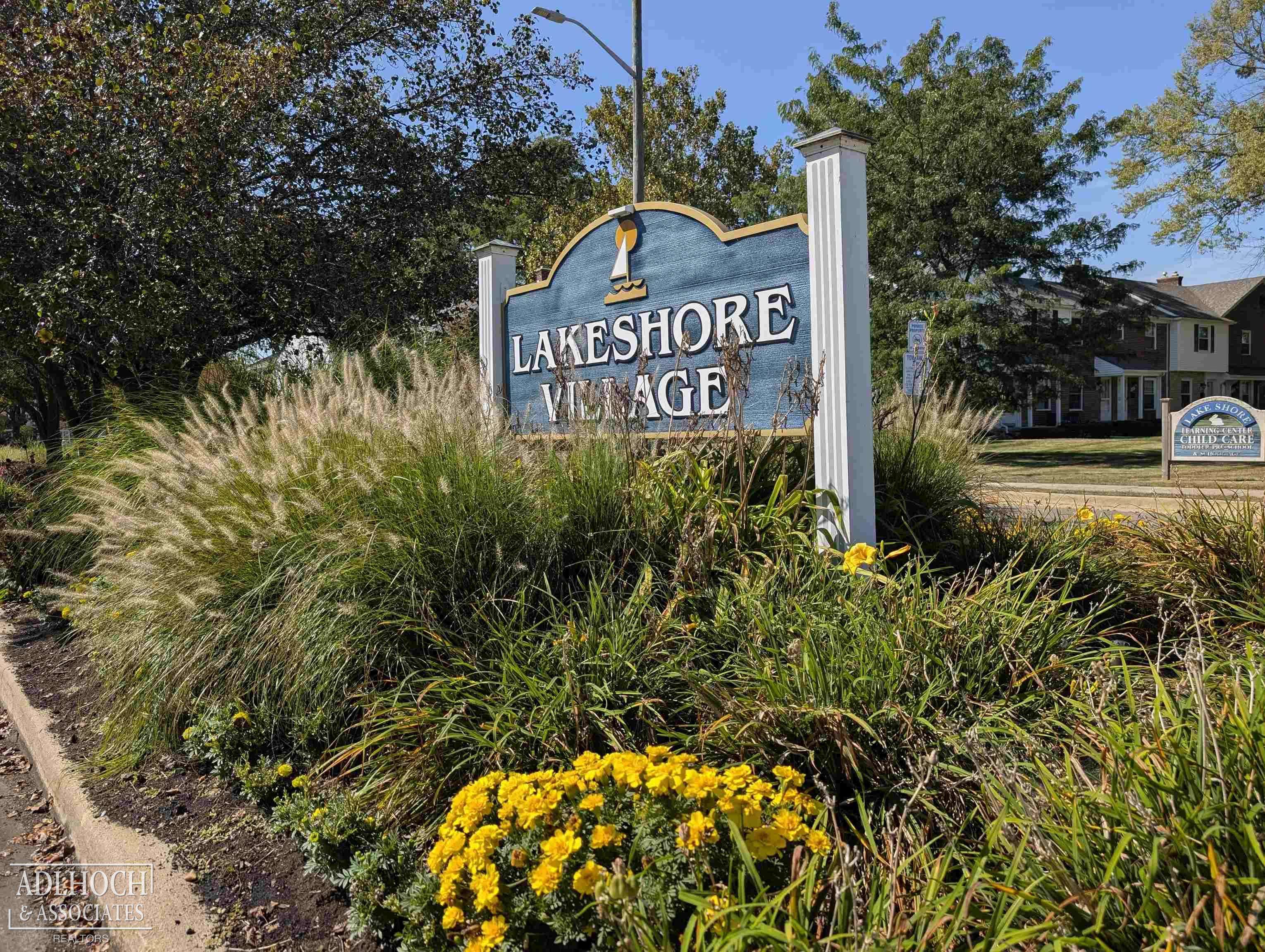 Saint Clair Shores, MI 48080,22852 Allen CT