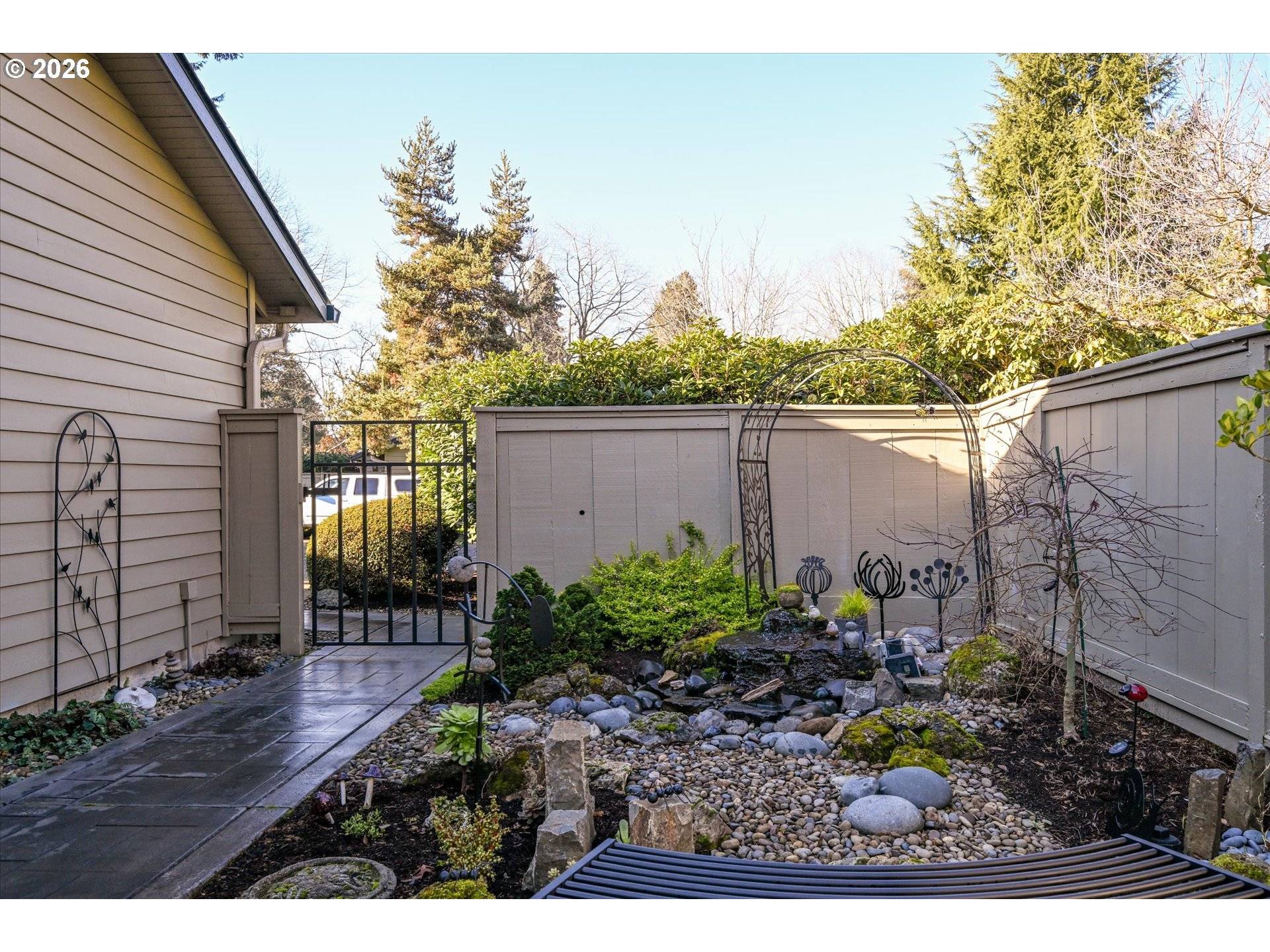 Eugene, OR 97401,1133 SPYGLASS DR