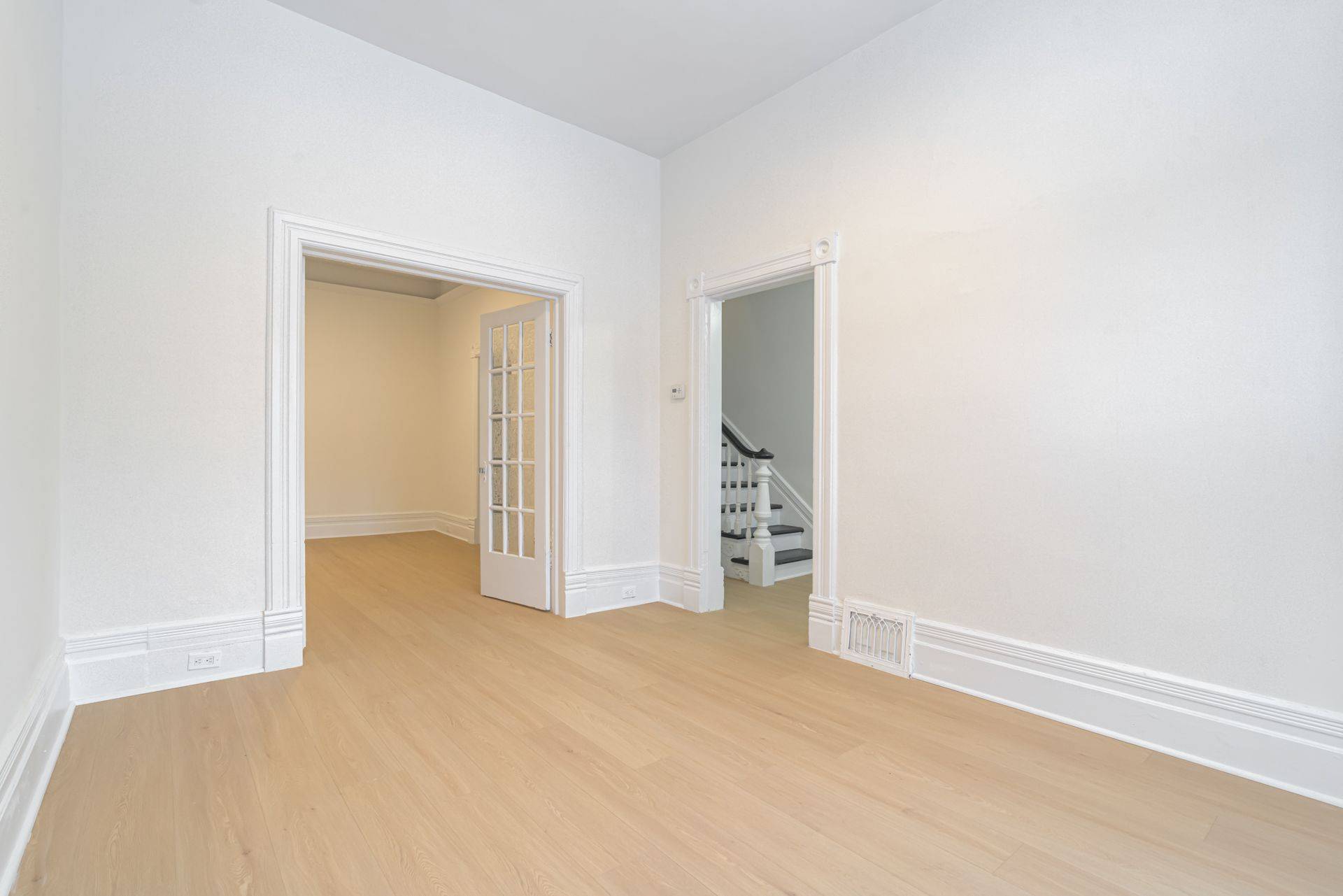 Toronto C01, ON M6J 3A9,68 Brookfield ST