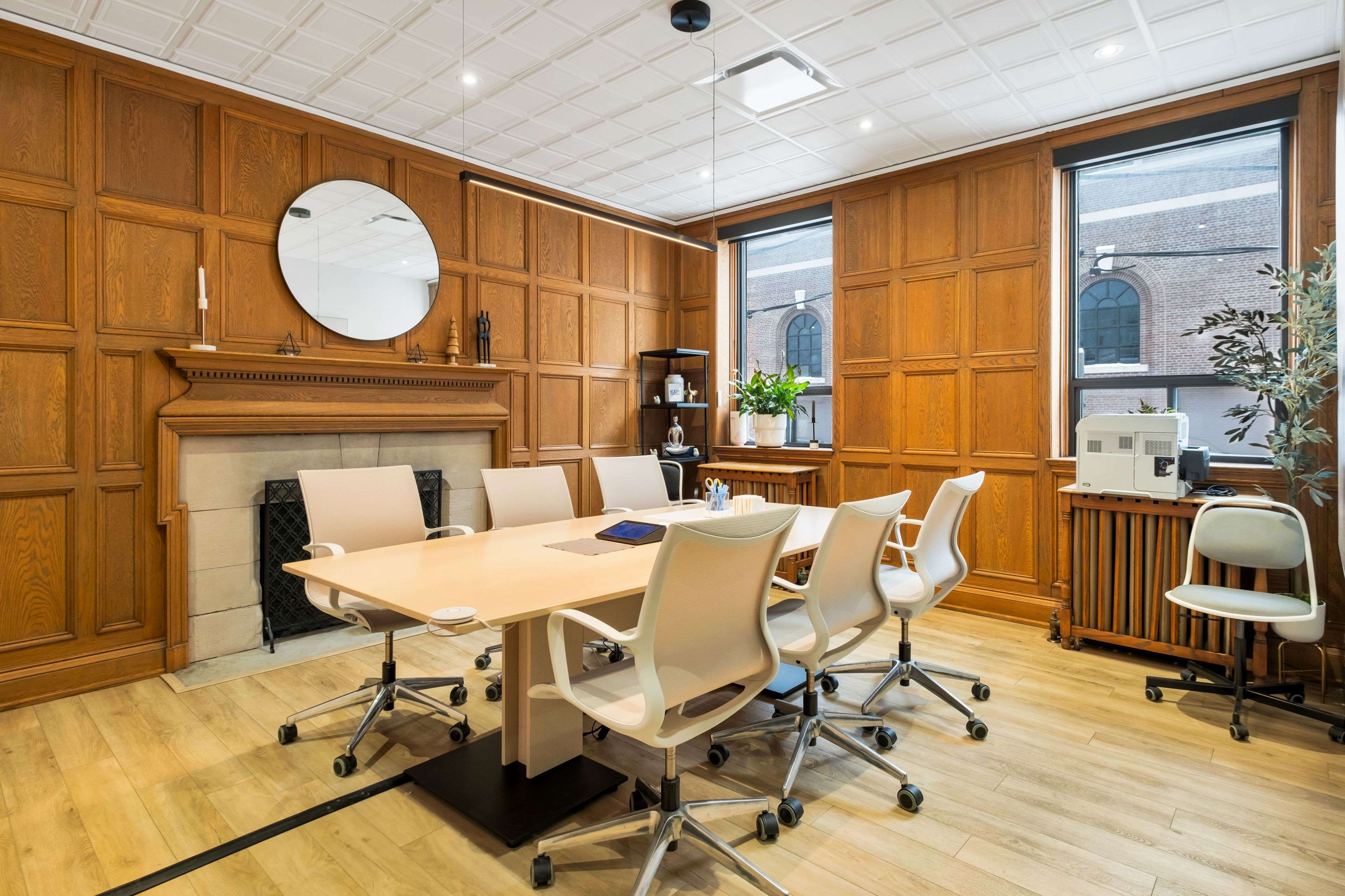 Toronto C02, ON M4V 1A4,287 Macpherson AVE #202