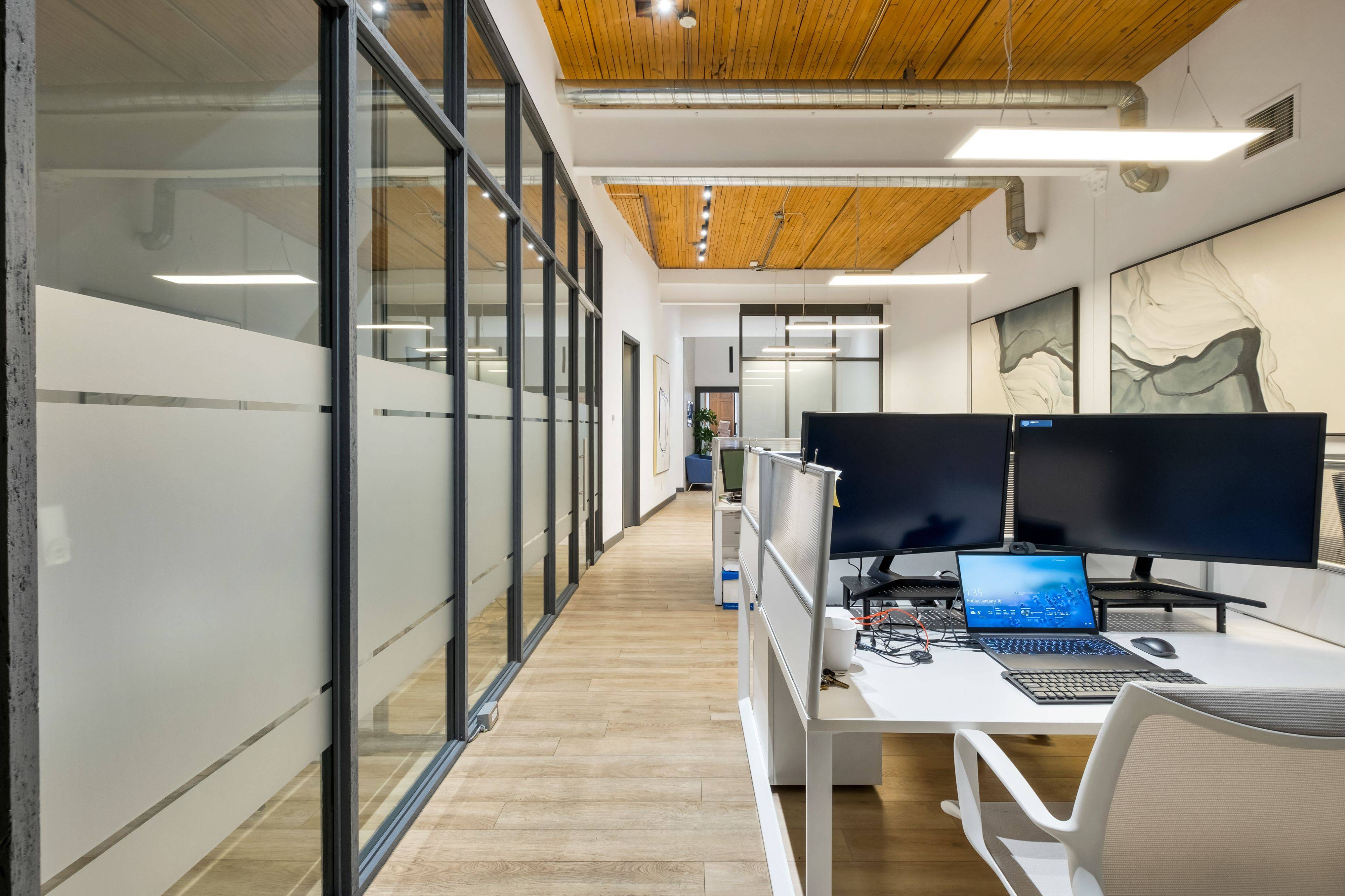 Toronto C02, ON M4V 1A4,287 Macpherson AVE #202