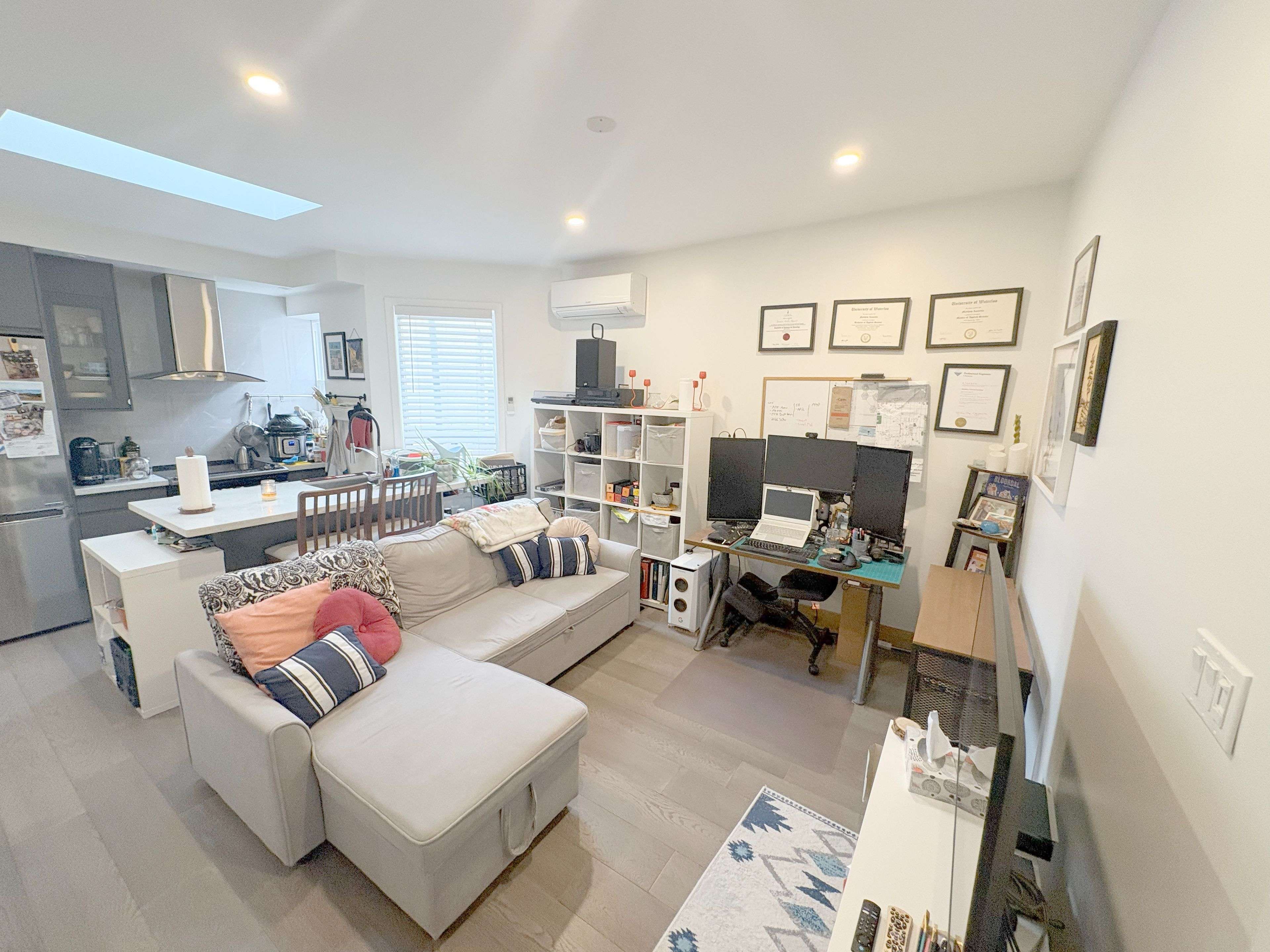 Toronto C01, ON M6H 3Y3,488 Lansdowne AVE #2nd Floor