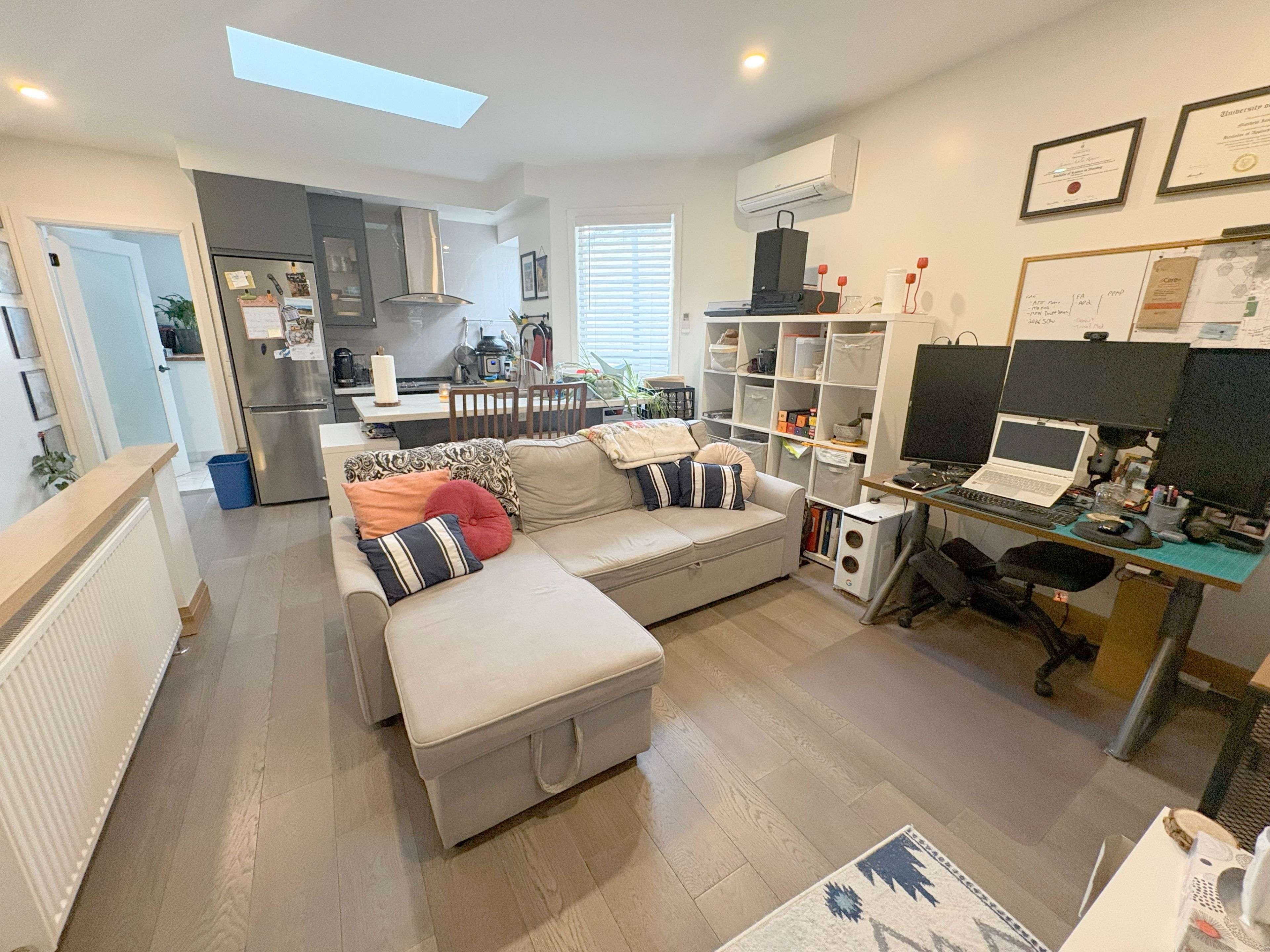 Toronto C01, ON M6H 3Y3,488 Lansdowne AVE #2nd Floor