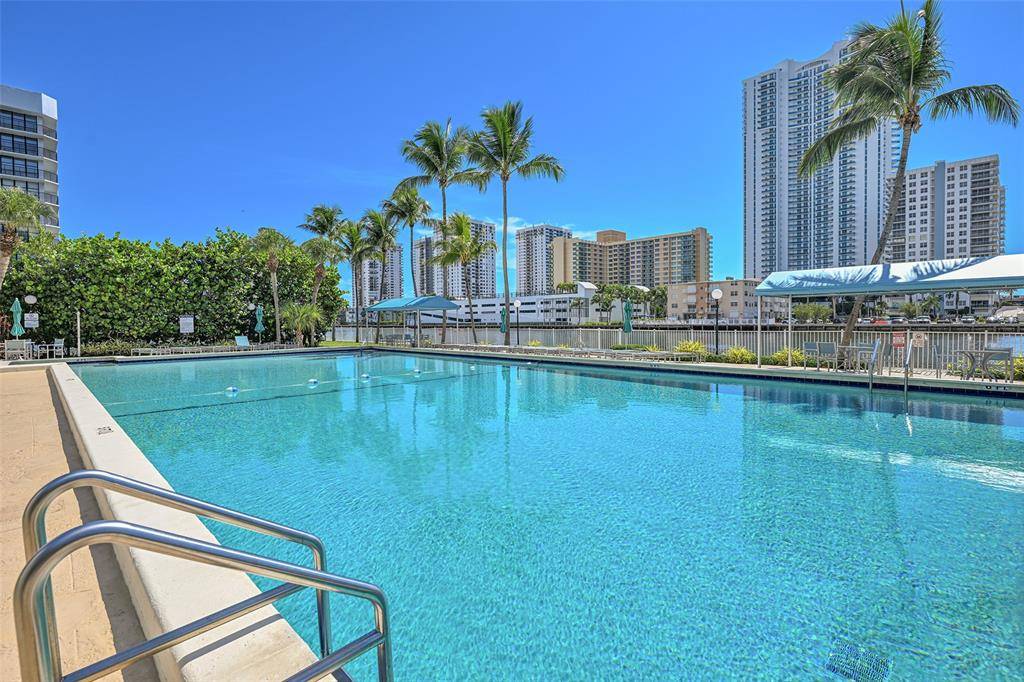 Hallandale Beach, FL 33009,800 Parkview Dr #218