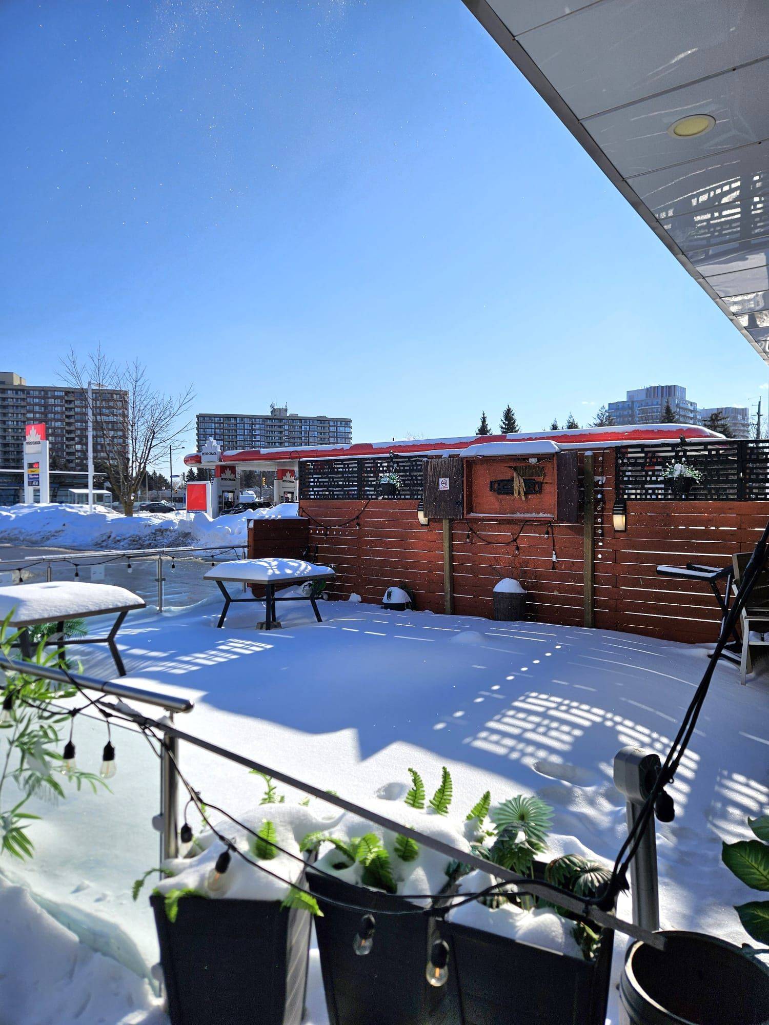 Richmond Hill, ON L4C 1V6,9580 Yonge ST #111