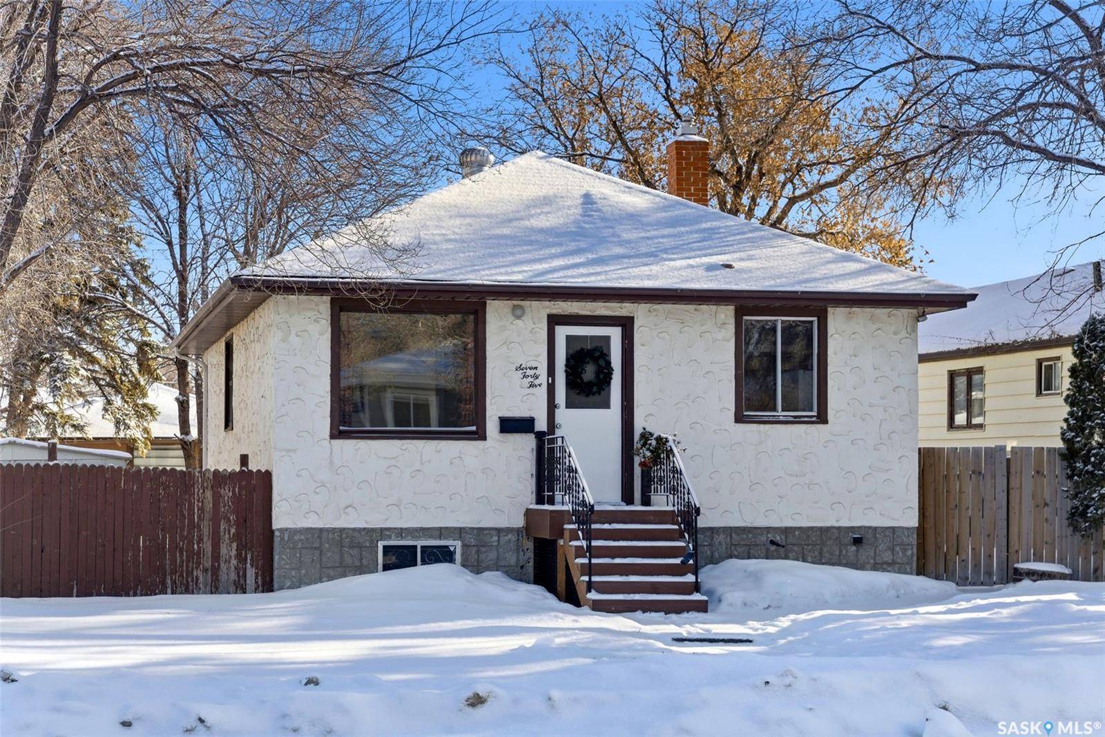 Regina, SK S4T 3L3,745 Elphinstone STREET