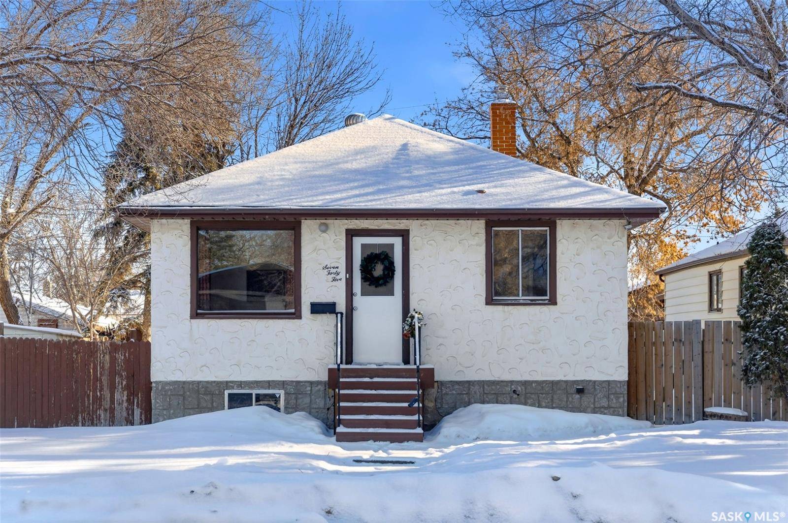 Regina, SK S4T 3L3,745 Elphinstone STREET