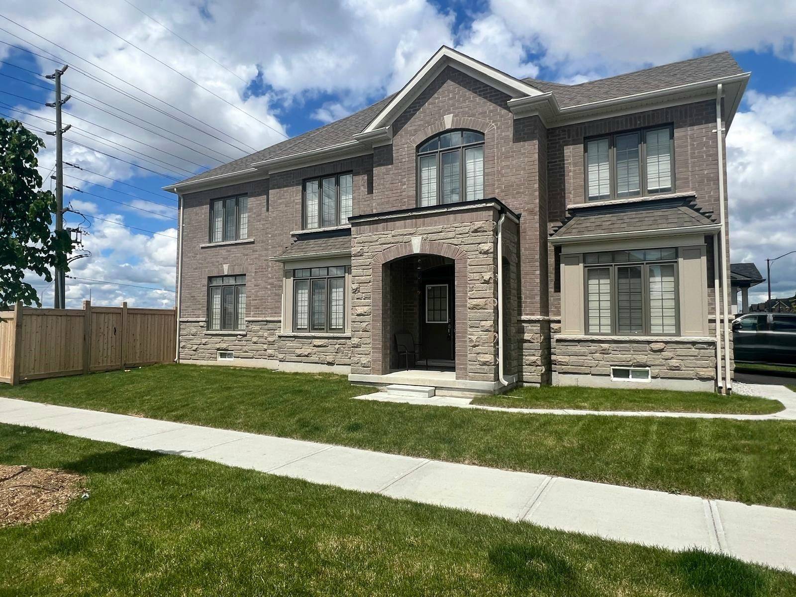 Brampton, ON L6X 0K7,322 Valleyway DR