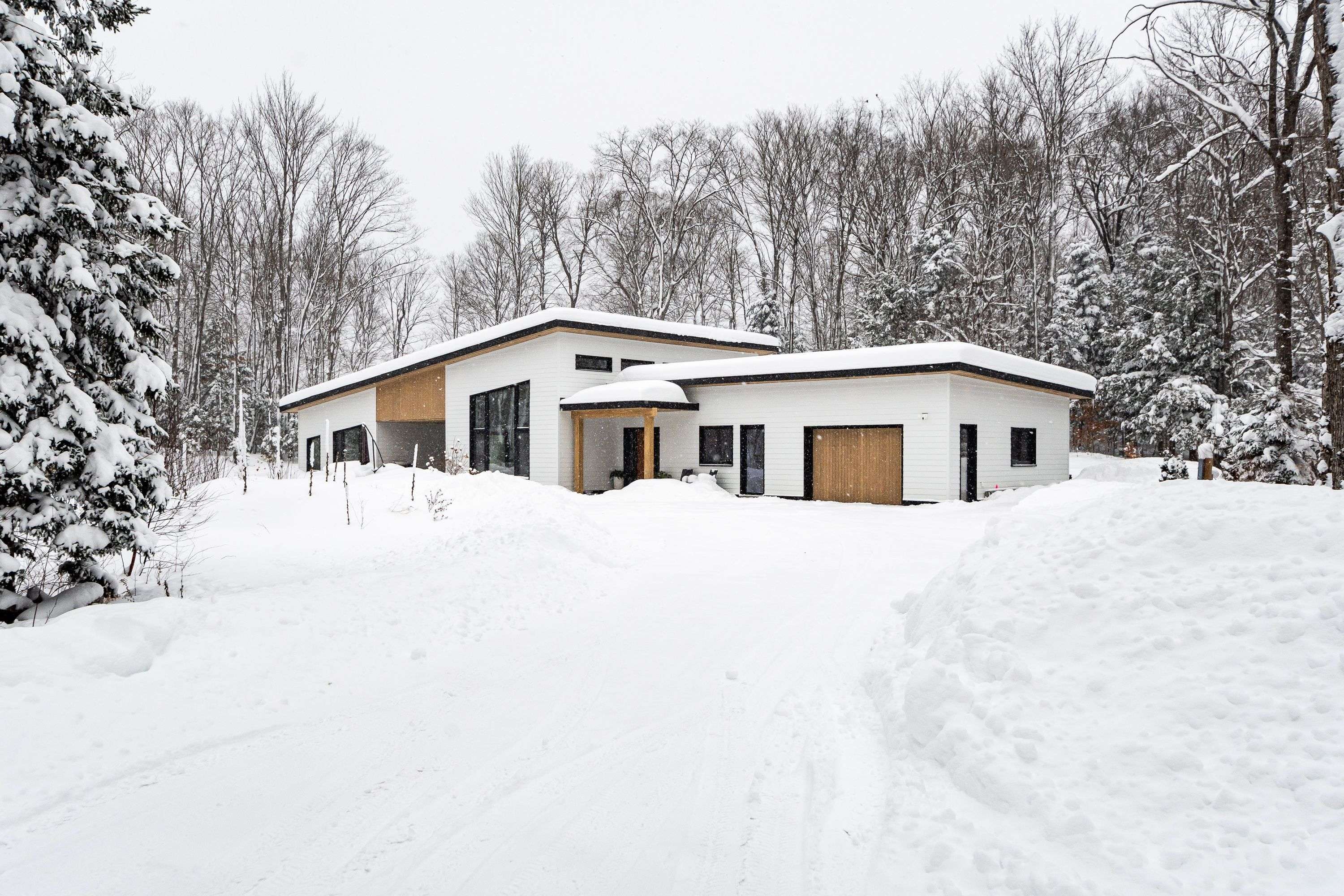 Huntsville, ON P1H 2J4,753 Williamsport RD