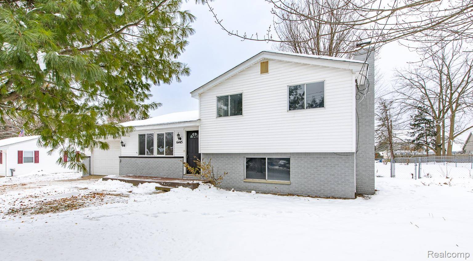 Waterford, MI 48327,6445 Pontiac Lake RD