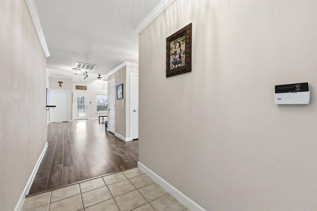 Grand Prairie, TX 75051,863 Lindbergh Lane