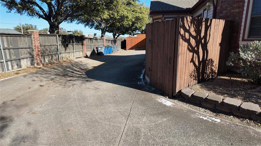 Dallas, TX 75287,4127 Hollow Oak Drive