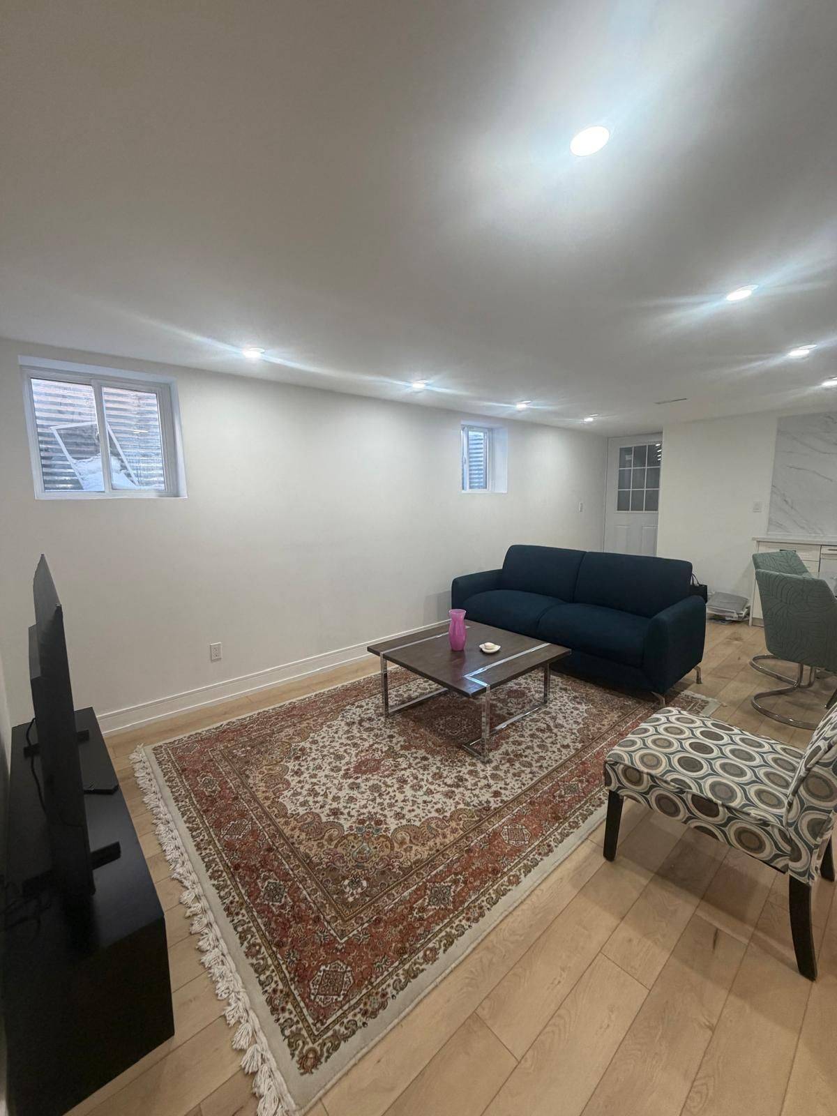 Richmond Hill, ON L4C 5N9,193 Stephen ST #Basement