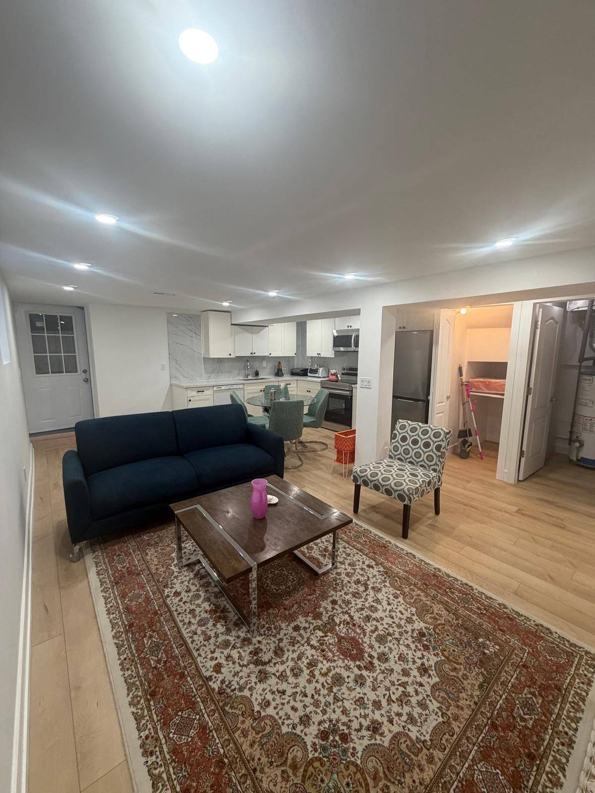 Richmond Hill, ON L4C 5N9,193 Stephen ST #Basement