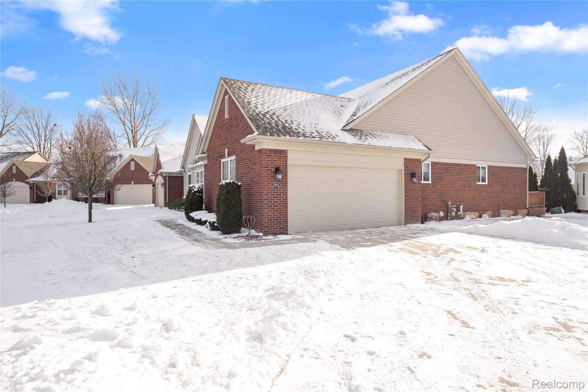 Macomb, MI 48042,17404 Timber DR