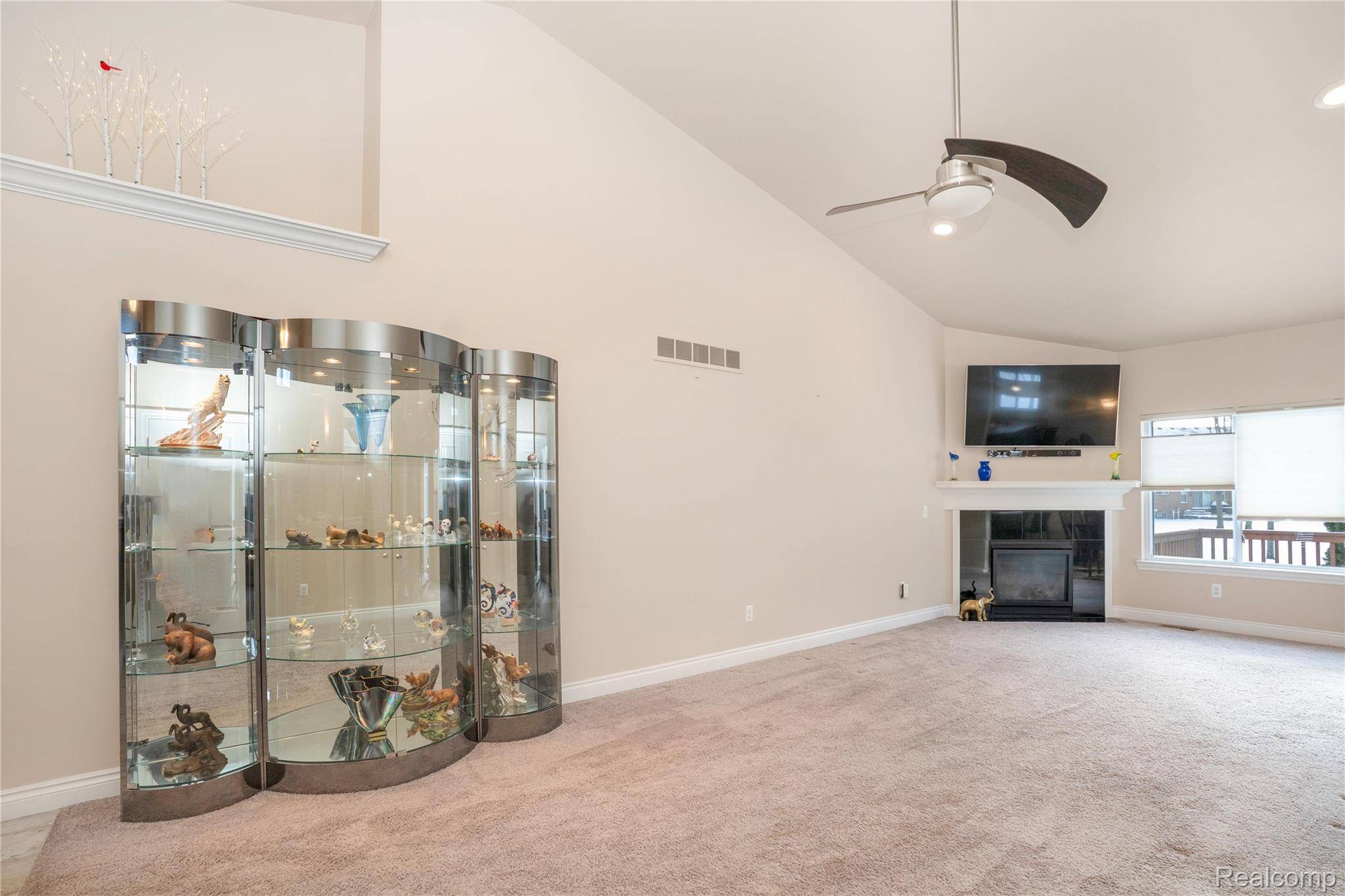 Macomb, MI 48042,17404 Timber DR