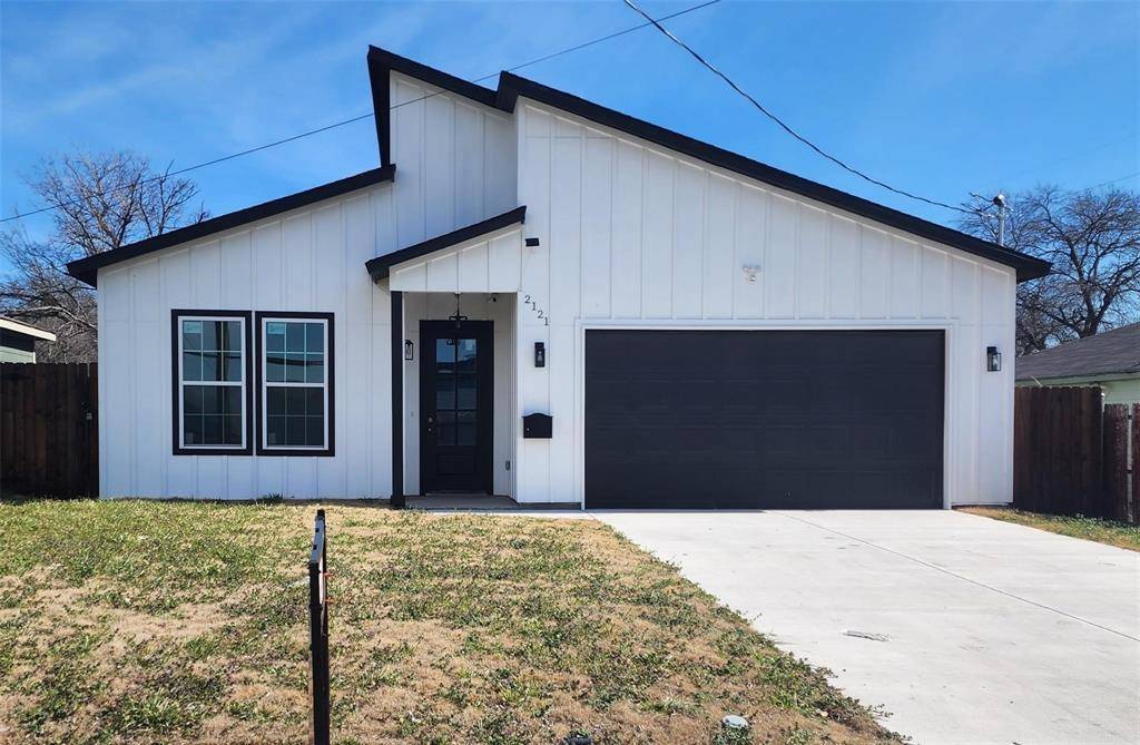 Fort Worth, TX 76105,2121 S Edgewood Terrace