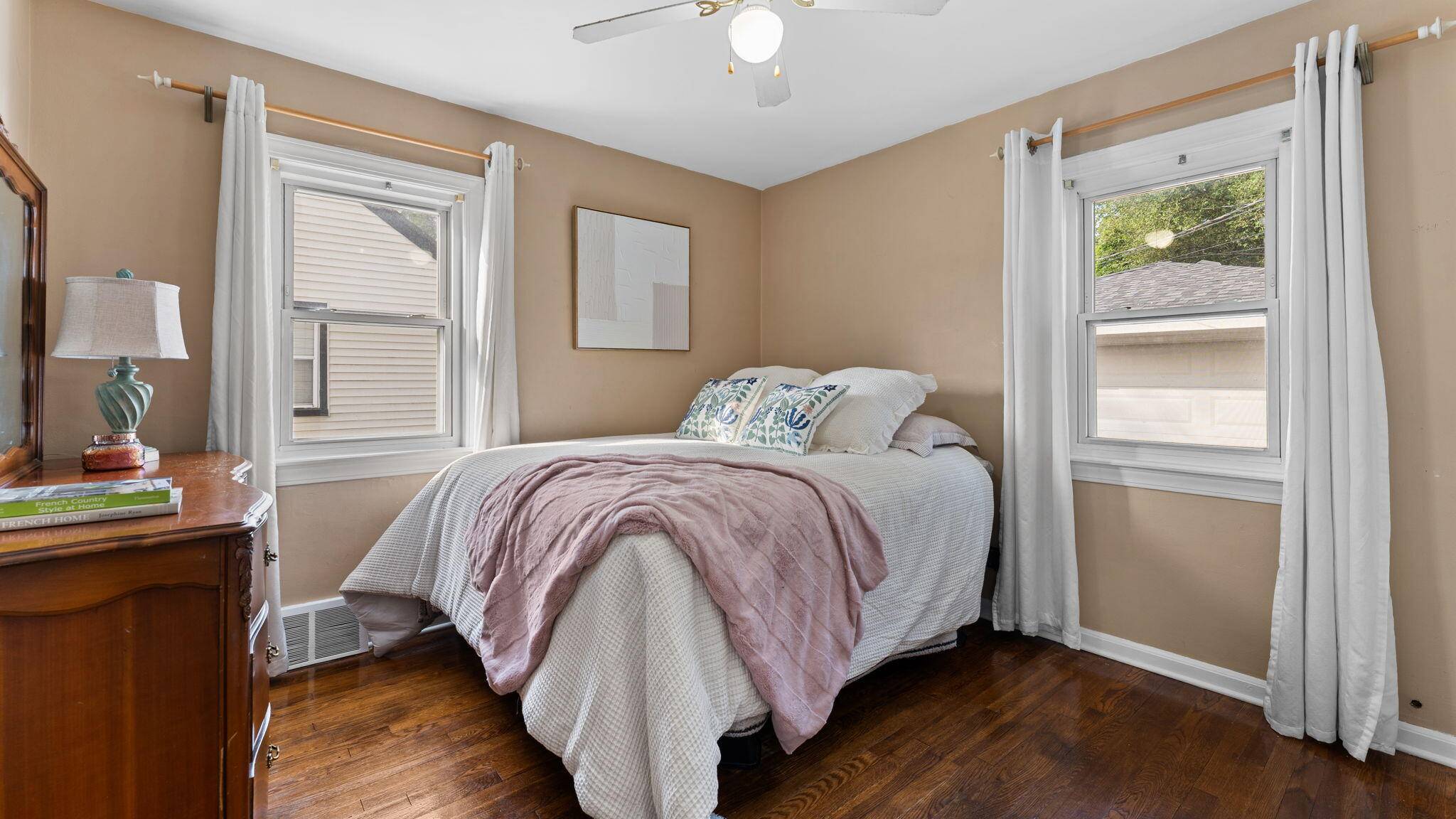 Royal Oak, MI 48067,415 N Stephenson HWY