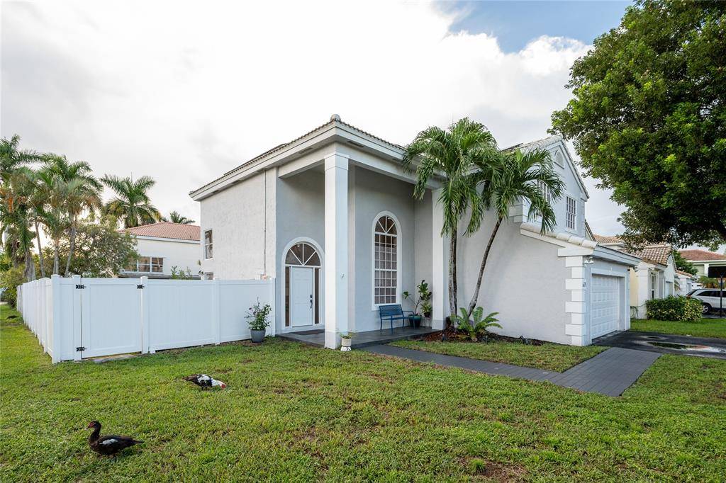 Davie, FL 33325,621 Lakeshore Ter