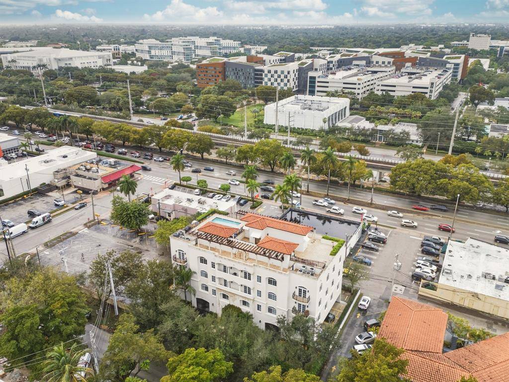 Coral Gables, FL 33146,1121 Madruga Ave #201