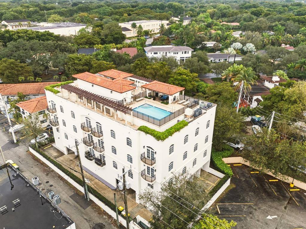 Coral Gables, FL 33146,1121 Madruga Ave #201