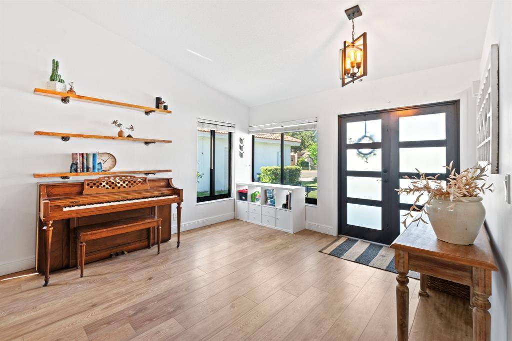 Davie, FL 33325,12440 SW 7th Pl