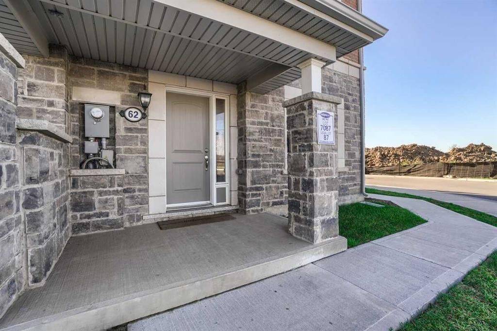 Milton, ON L9E 1S9,975 Whitlock AVE