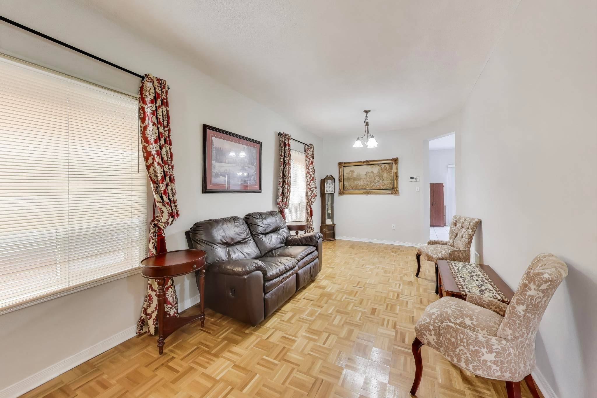 Brampton, ON L7A 1M3,283 Van Kirk DR