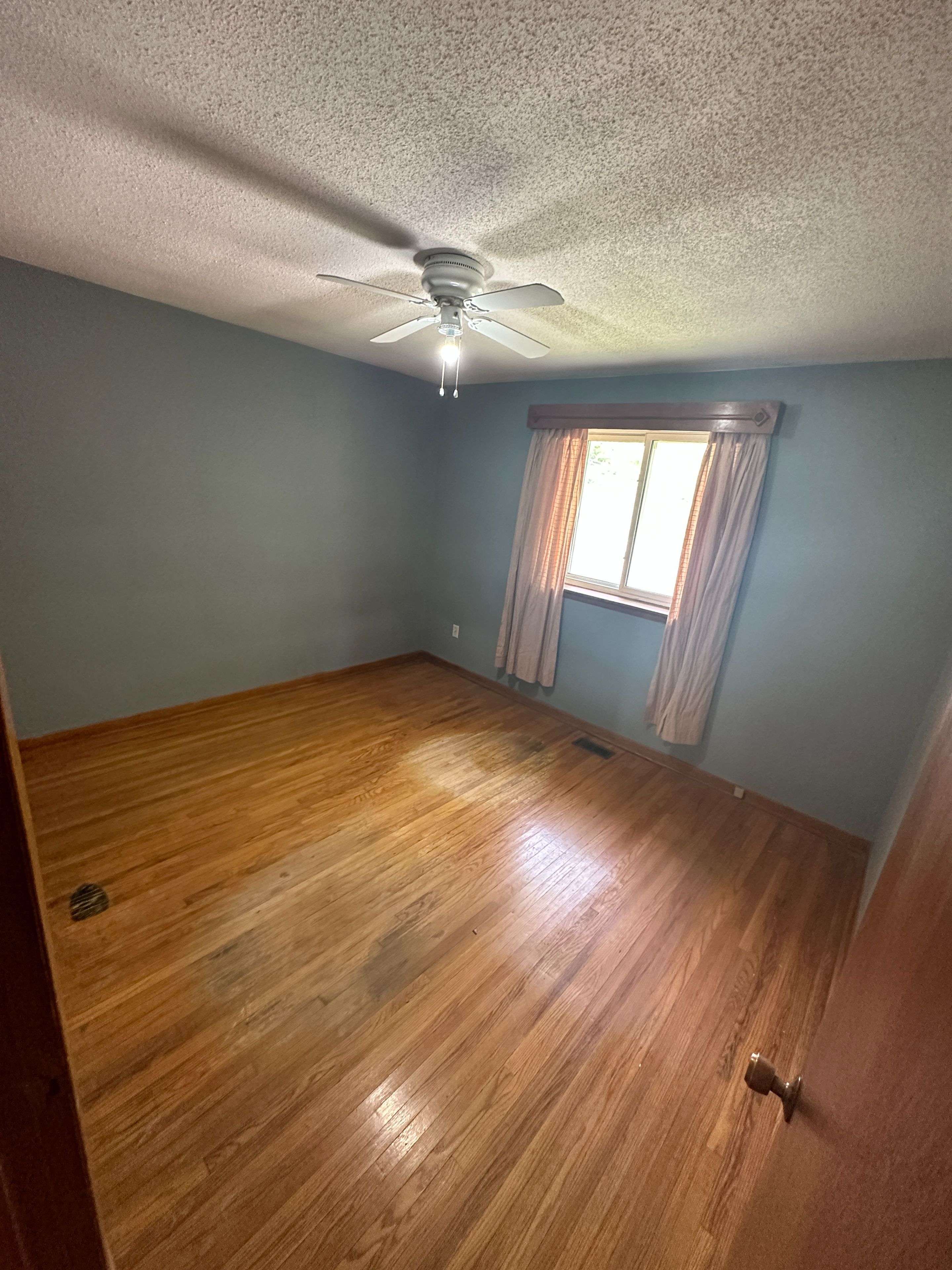 Brampton, ON L6T 2N8,31 Aloma CRES #Upstairs Only