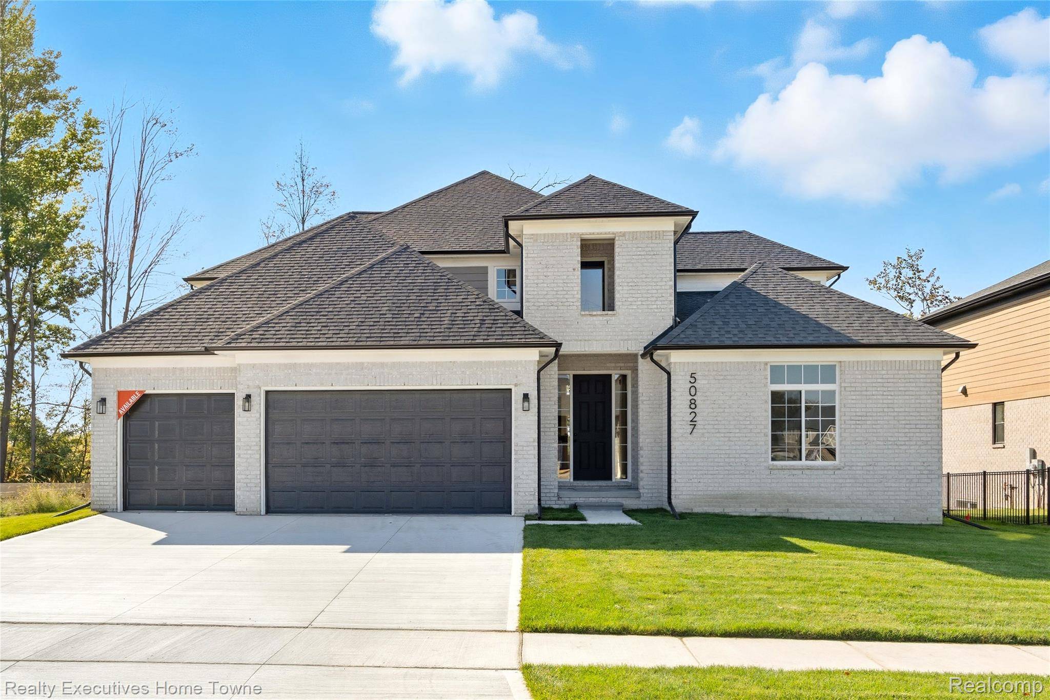 Macomb, MI 48042,50827 TIMBERSTONE DR