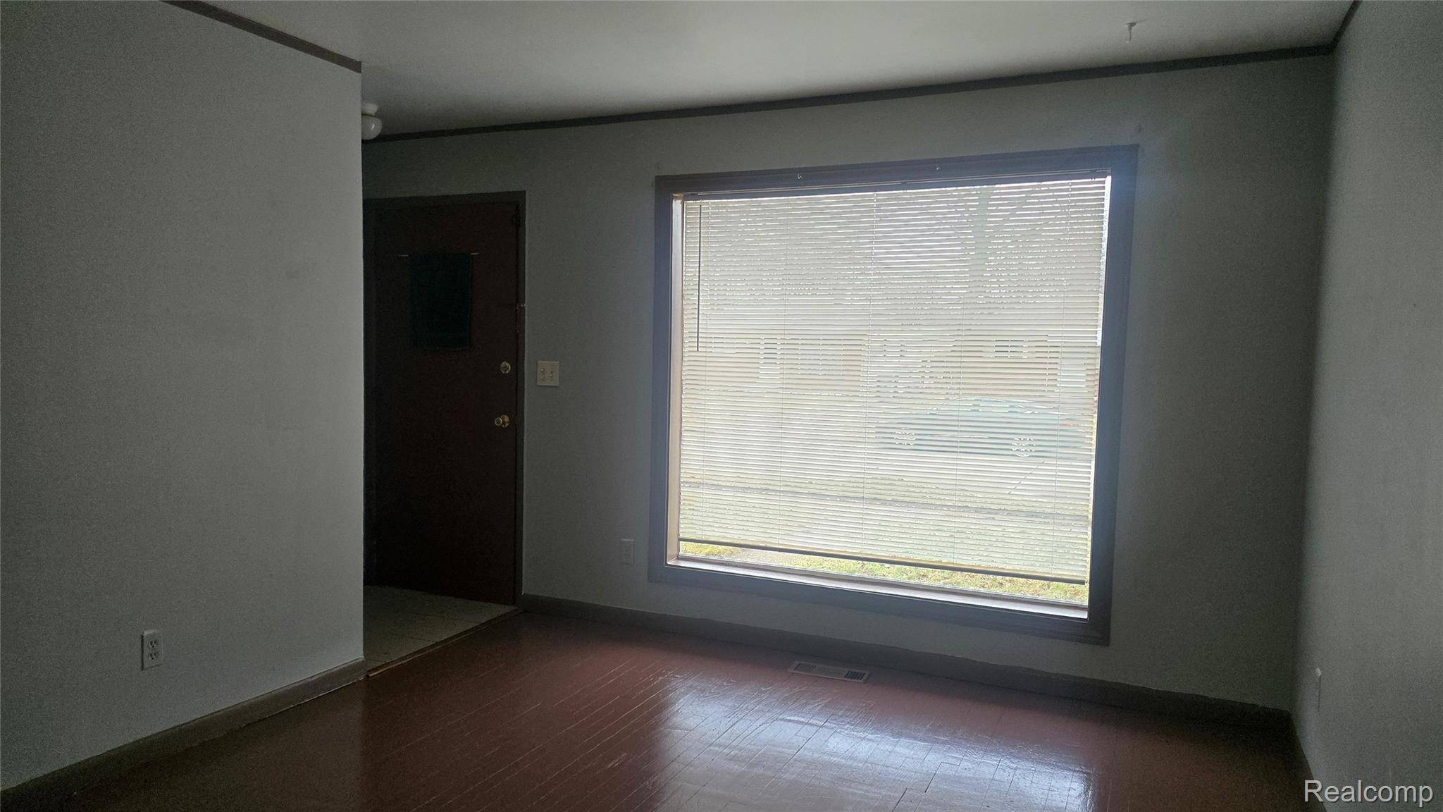 Hazel Park, MI 48030,1040 E Bernhard AVE