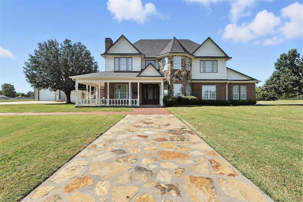 Sulphur Springs, TX 75482,902 Booker Street