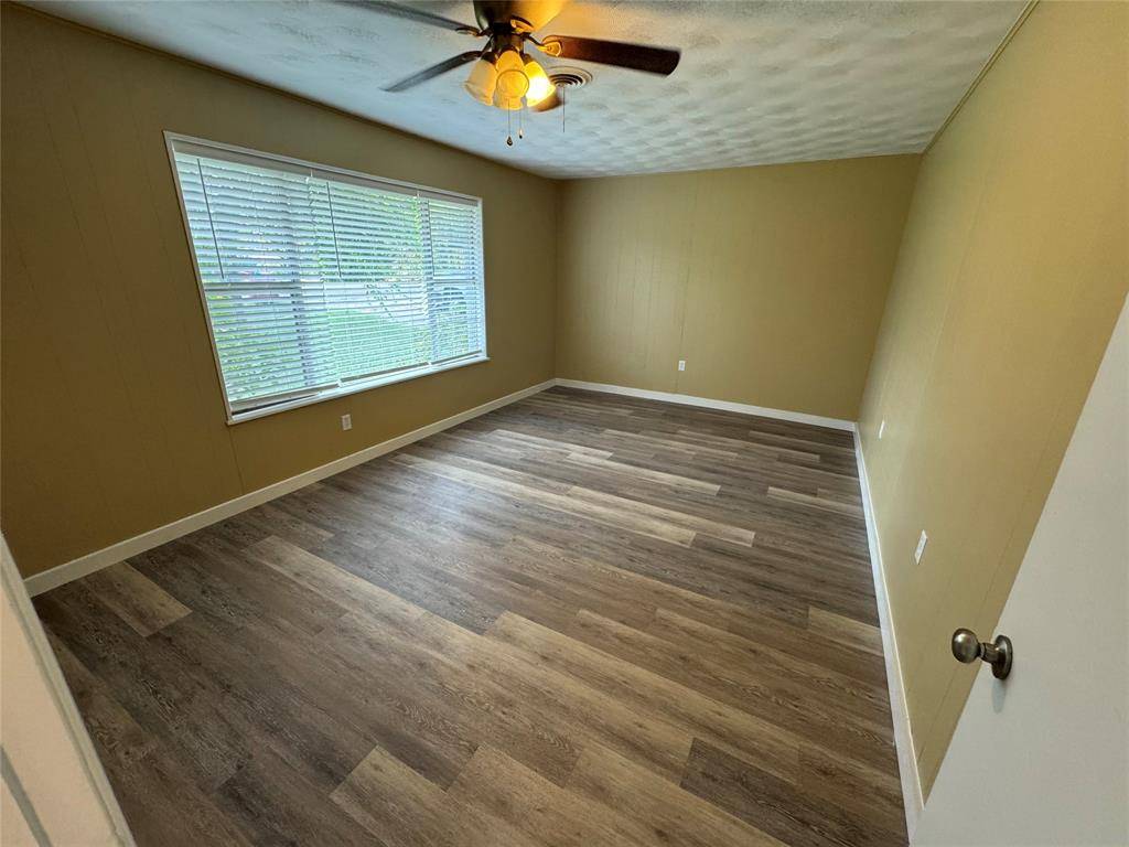 Bailey, TX 75452,121 S Bois D Arc Street