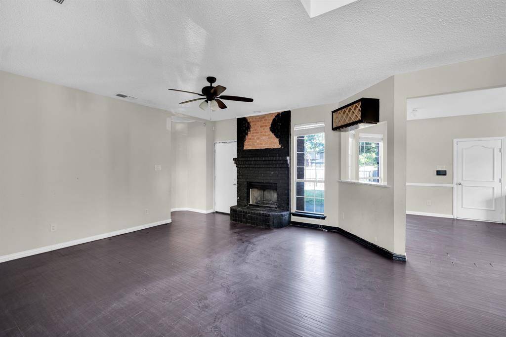 Desoto, TX 75115,613 Fern Drive