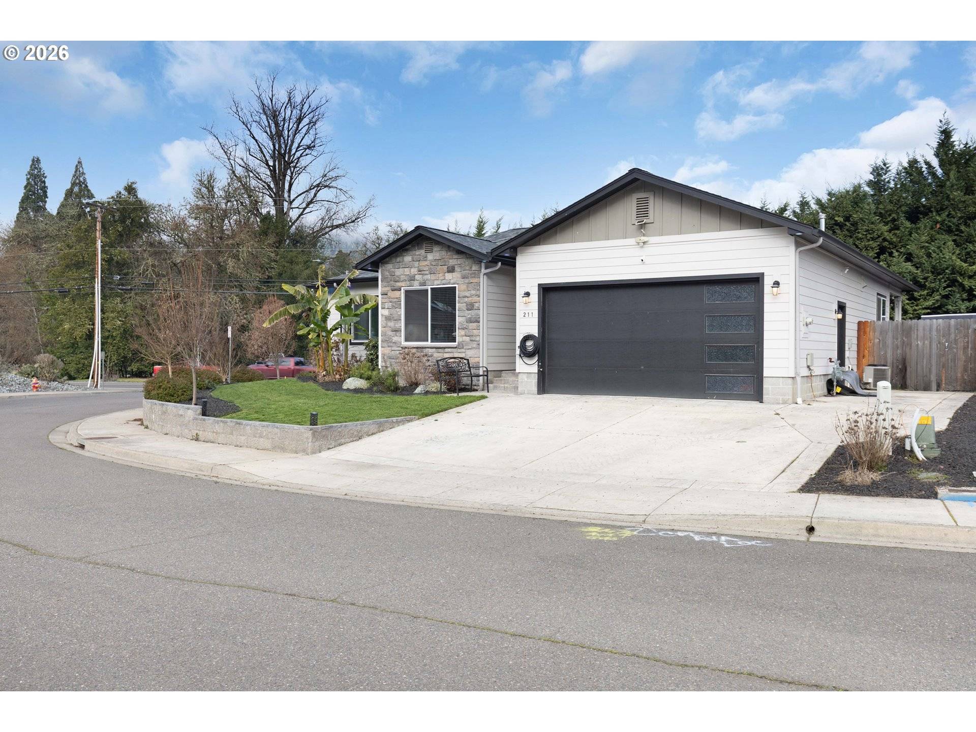 Myrtle Creek, OR 97457,211 SE WOODY CT