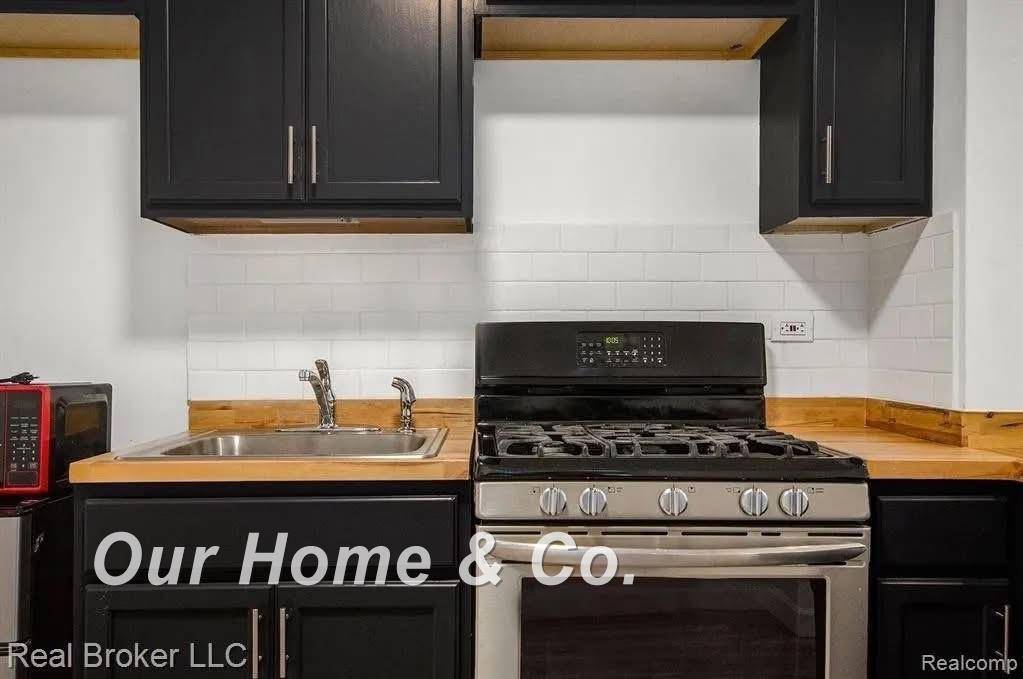 Detroit, MI 48234,18611 RUNYON ST