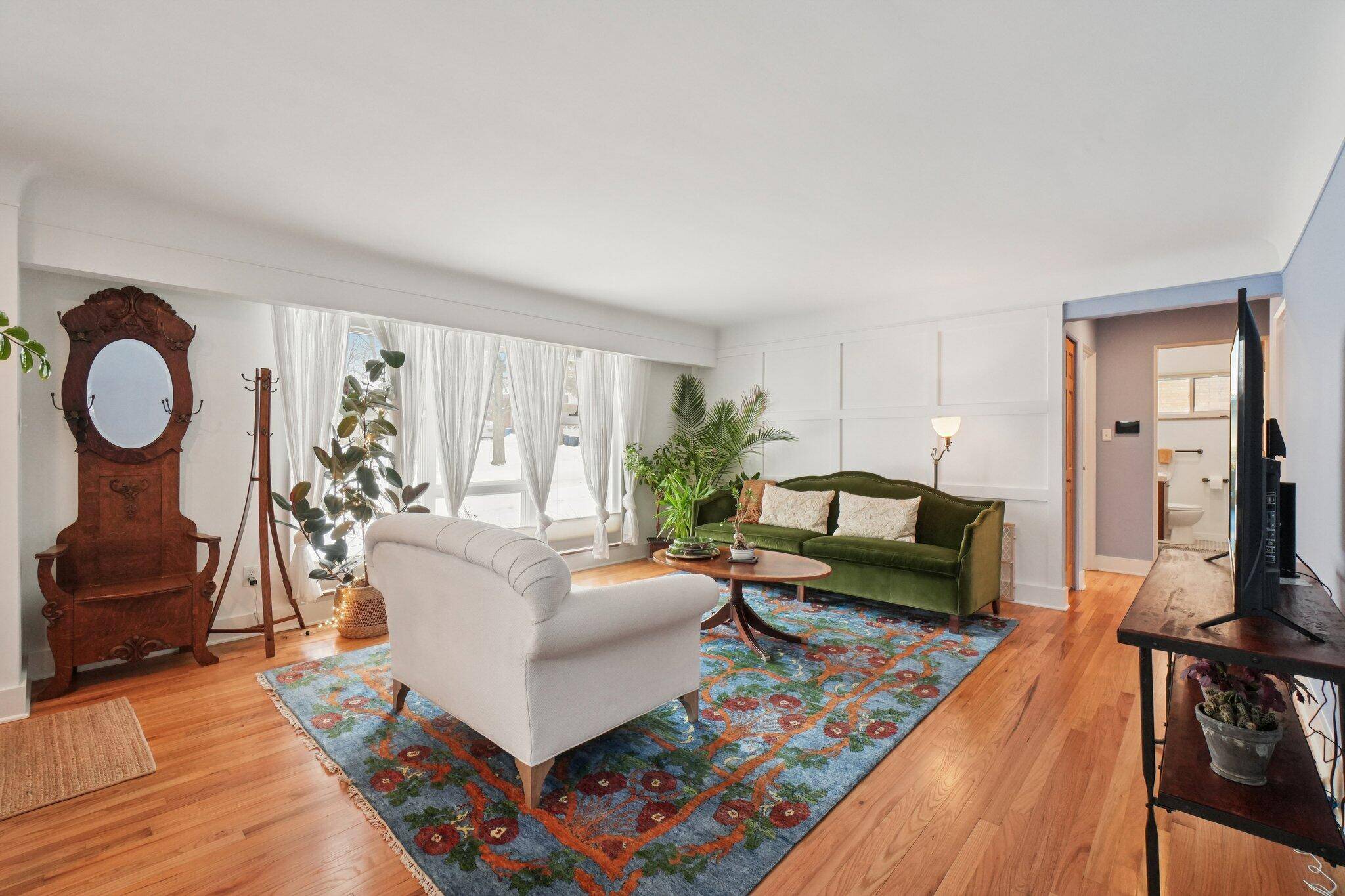 Ann Arbor, MI 48104,2445 Dorchester RD