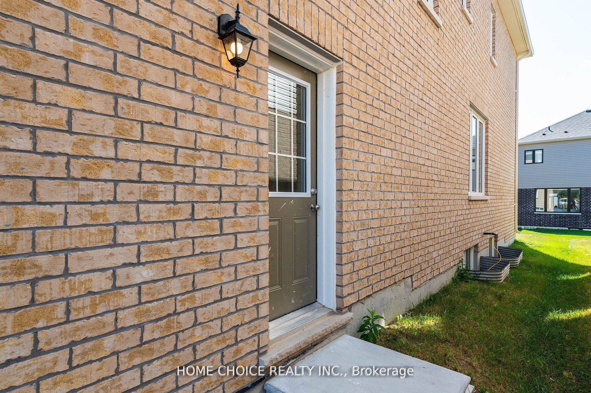 Barrie, ON L9L 0L9,143 Terry Fox DR #Basement