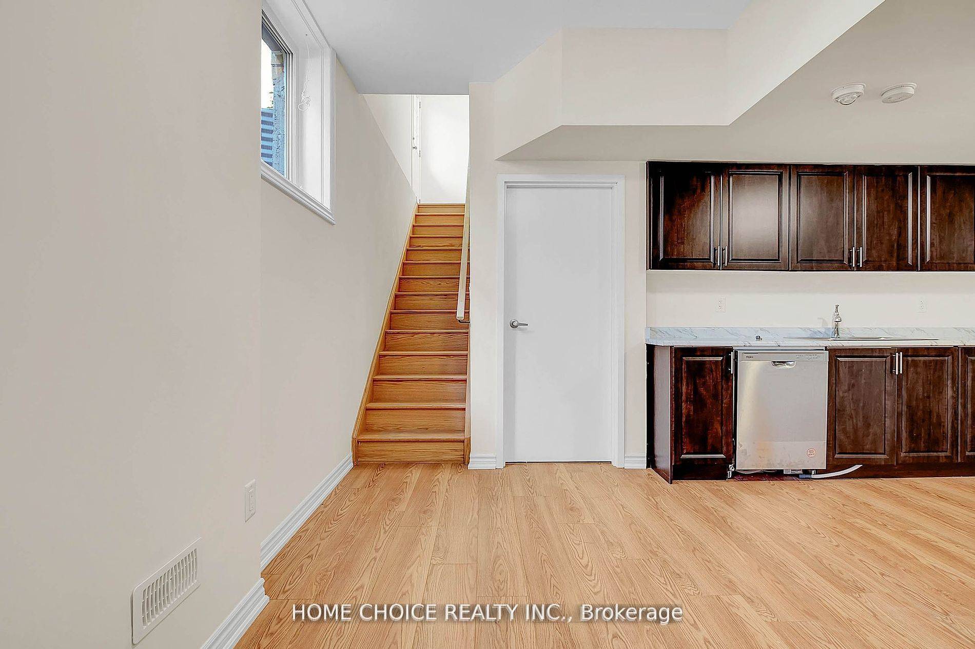 Barrie, ON L9L 0L9,143 Terry Fox DR #Basement