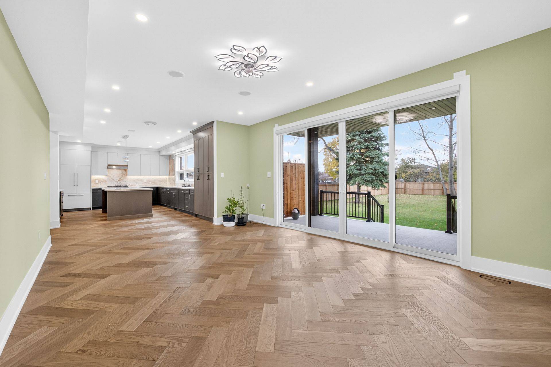 Mississauga, ON L5B 1T5,3474 Joan DR