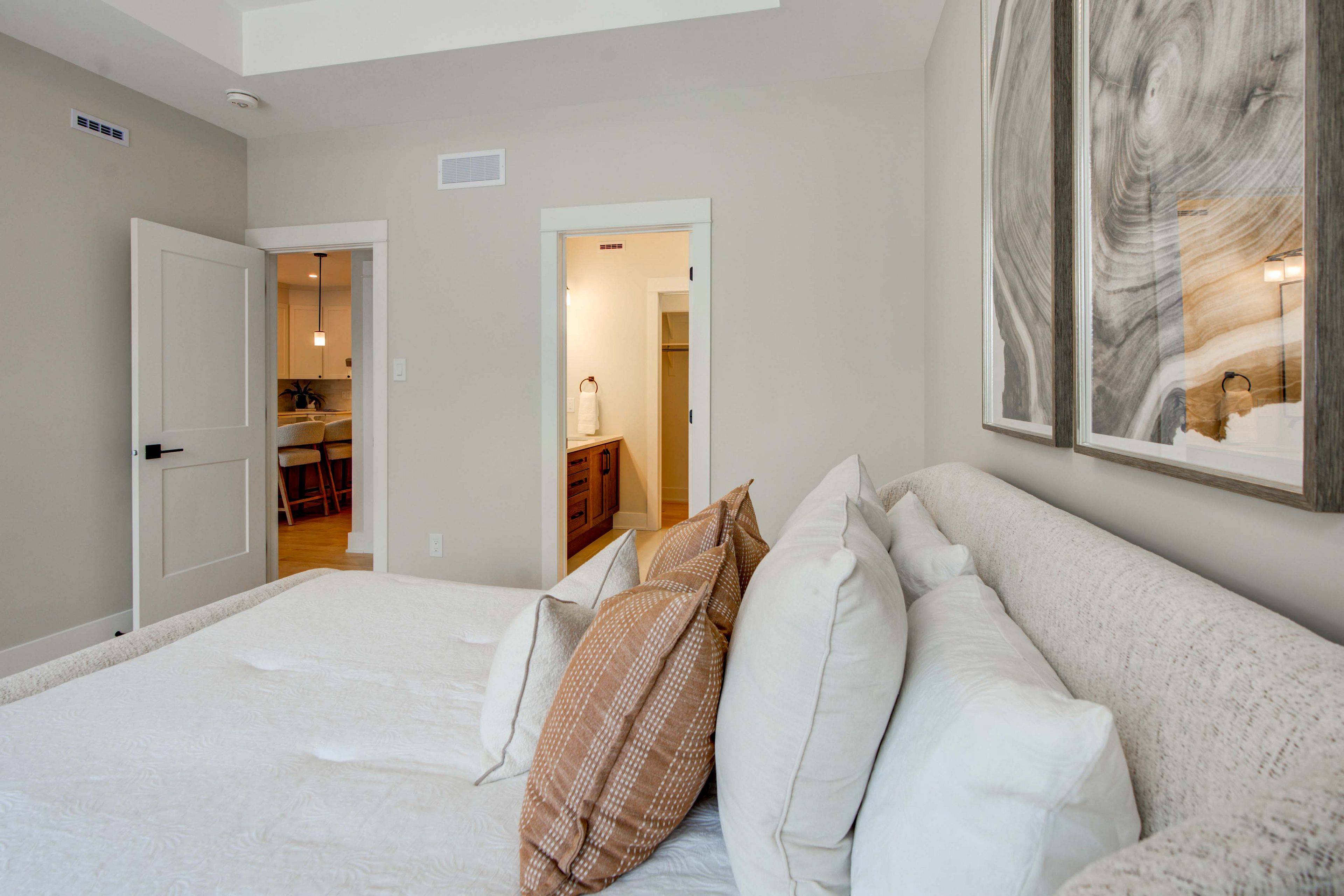 Westport, ON K0G 1X0,127 Shelter Cove DR