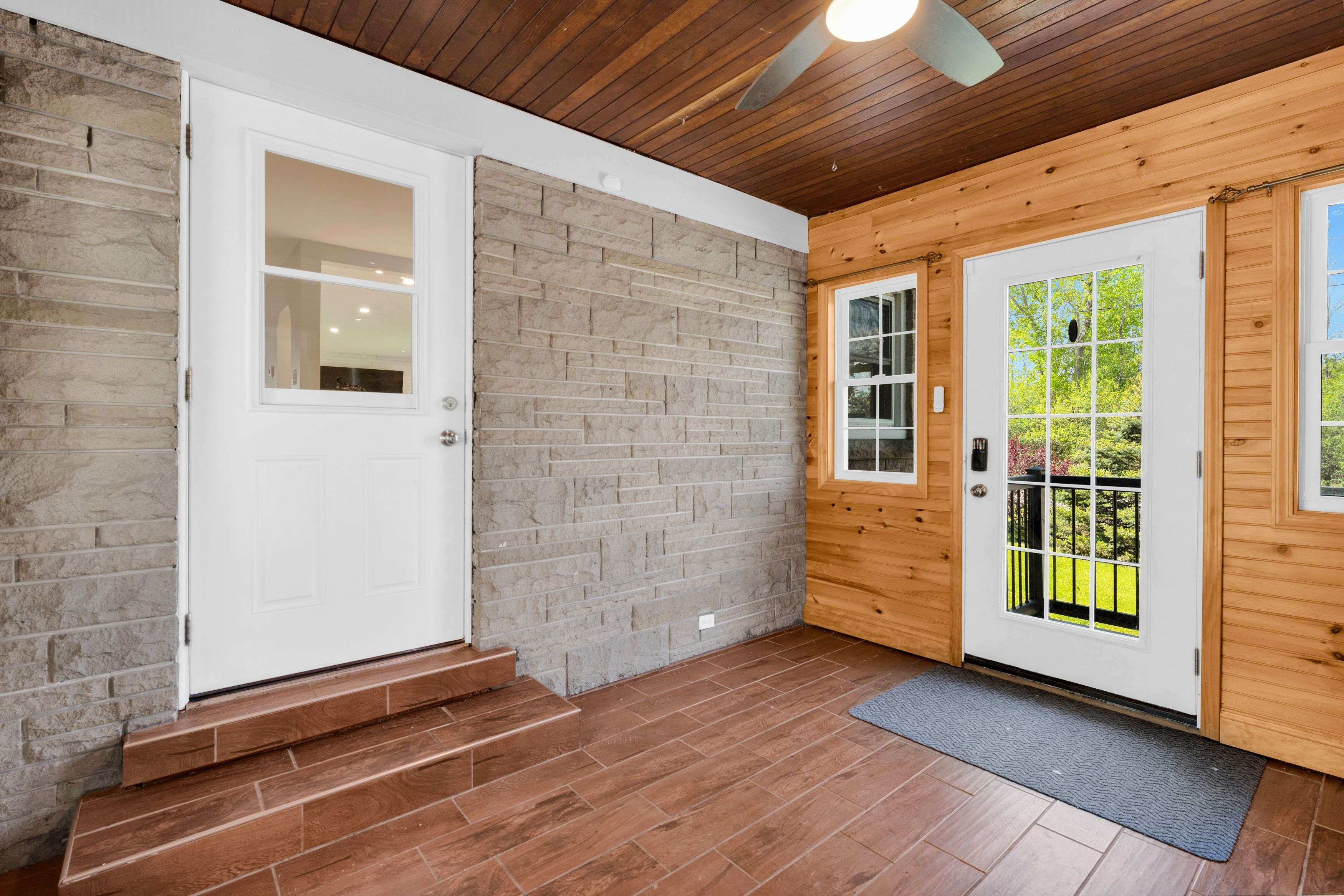 Fort Erie, ON L2A 1Z7,993 Bertie ST