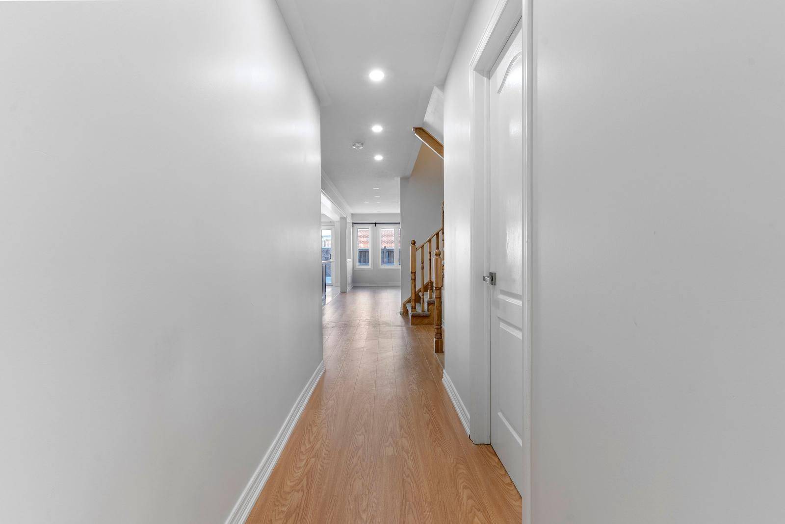 Cambridge, ON N3H 0C9,570 Linden DR